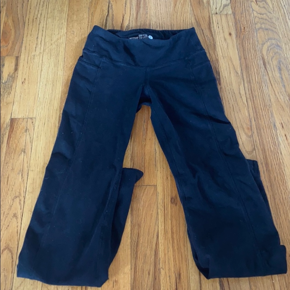 Black yoga pants active wear
